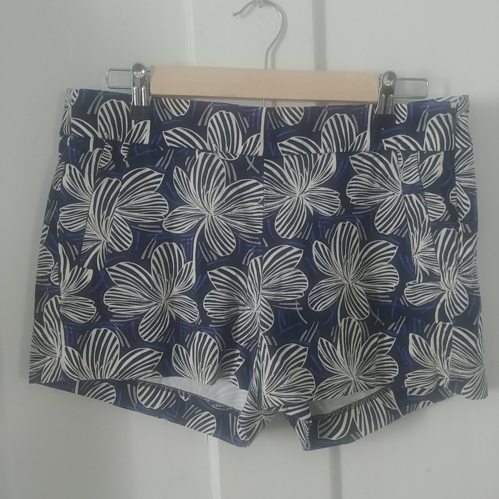2/$25 Women's J.Crew Floral Shorts Blue White Size 6